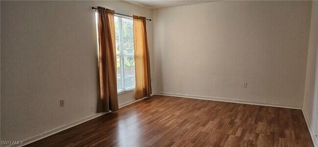 Foto del edificio - 12662 Kenwood Ln