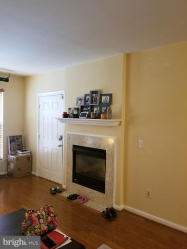 Foto del edificio - 1587 Leeds Castle Dr