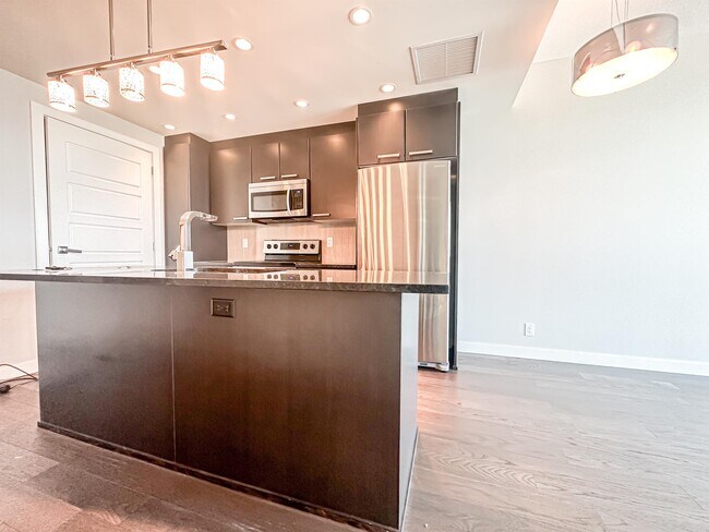 Photo du bâtiment - 225-211 11 Ave SE