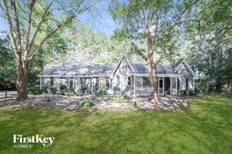 Building Photo - 3902 Viola Ct