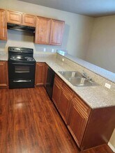 Building Photo - 623-625 W Shannon Ave