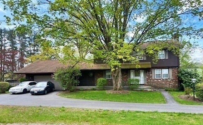 Photo - 73 Elm St House