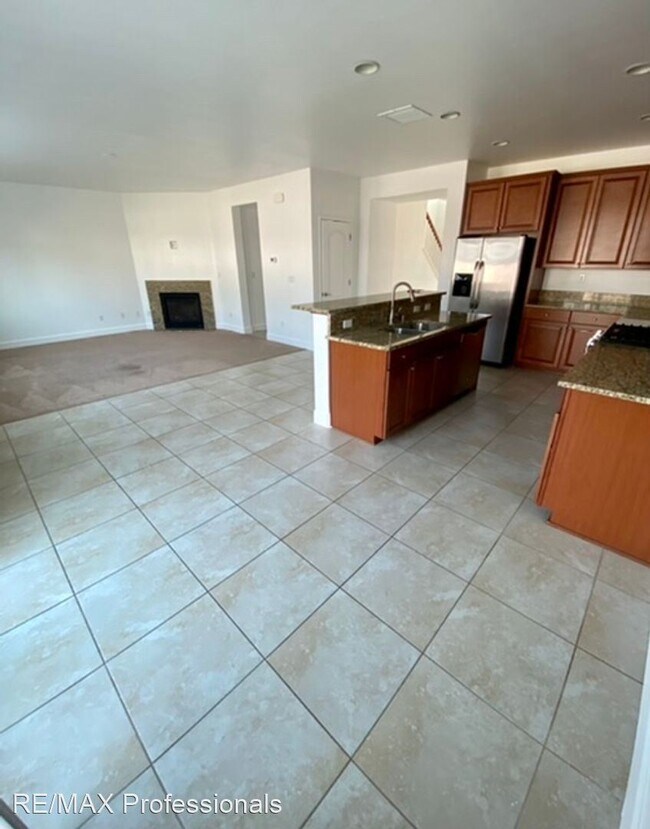 Building Photo - 4 br, 2.5 bath House - 10627 WASHINGTON PARK