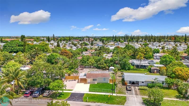 Foto principal - 621 NE 44th St