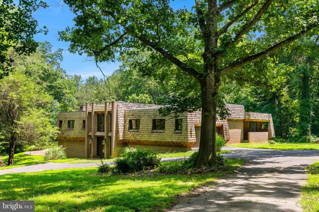 Foto principal - 8823 Brook Rd
