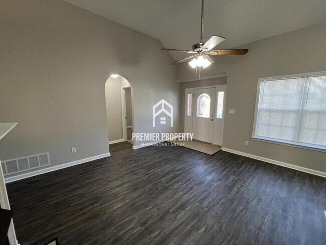 Foto del edificio - 231 Desoto Ave