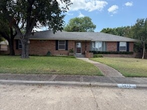 Building Photo - 5415 Longleaf Ln