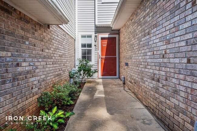 Foto del edificio - 8 Briar Knoll Ct