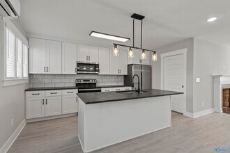 Building Photo - 401 Clinton Ave E