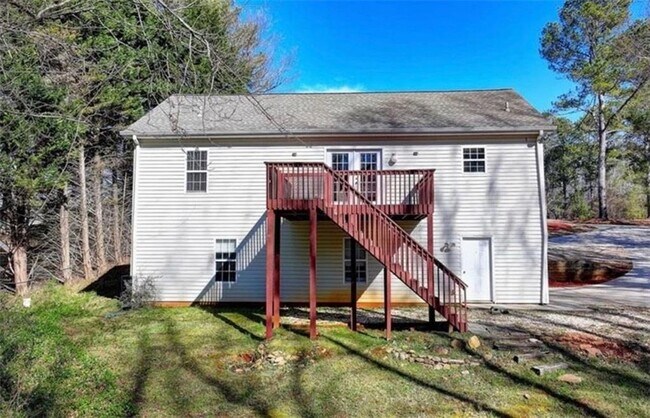 Building Photo - 6330 Oak View Dr