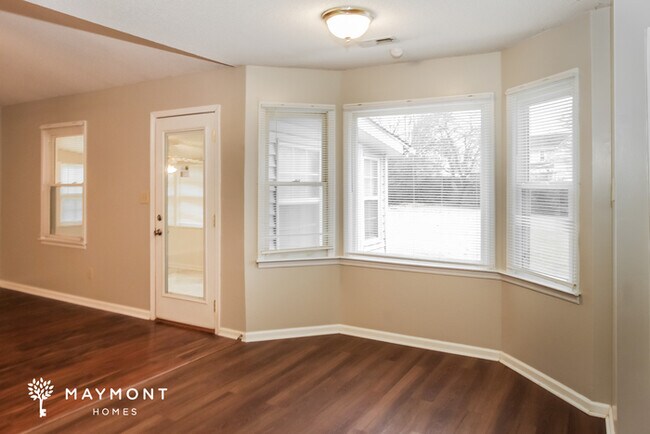 Foto del edificio - 12661 Dickens Ln