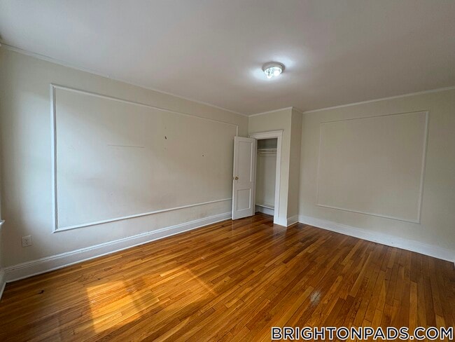 Building Photo - 8 Vinal St