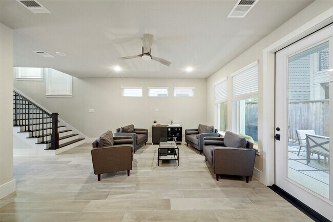 Foto del edificio - 2625 Fountain Key Blvd