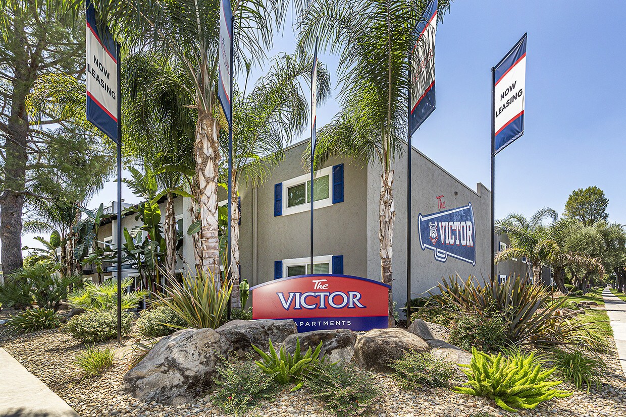 The Victor Apartments 1577 E Bulldog Ln Fresno, CA