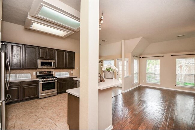 Foto del edificio - Crescent Drive, Pearland, TX 77584 - 3 BR ...