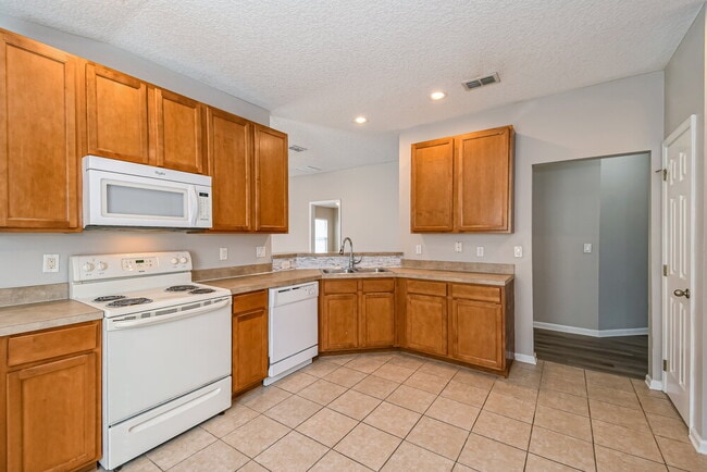 Building Photo - 1440 Bitterberry Dr