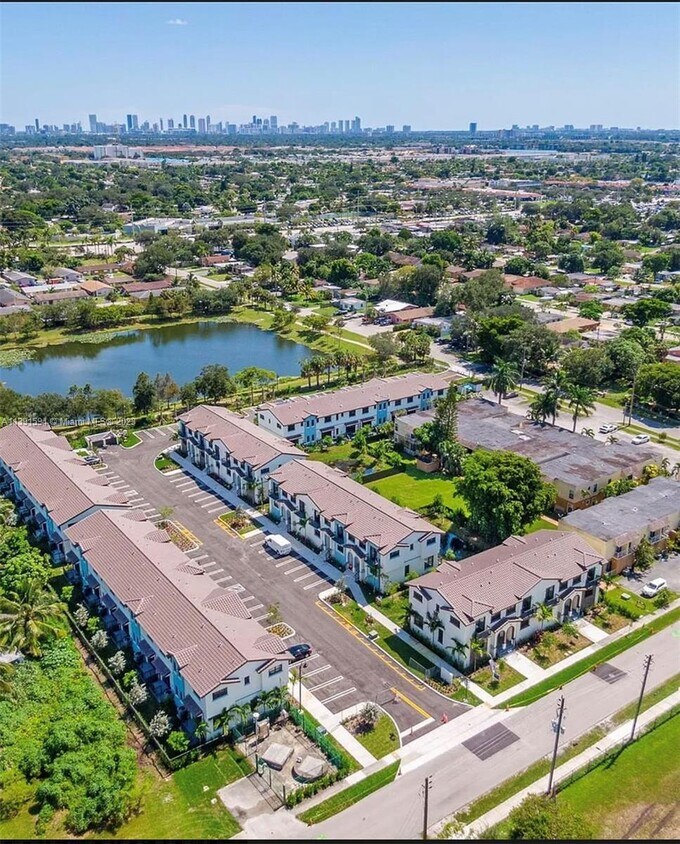 Foto principal - 6134 SW 36th Ct