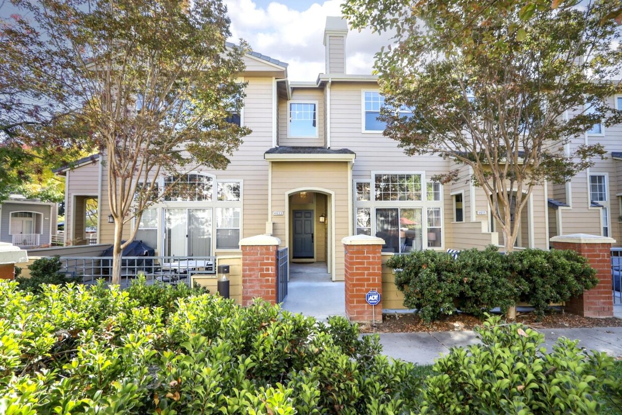 Foto principal - 4633 Hampton Falls Pl