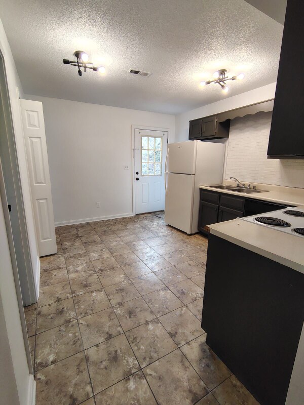 Foto del edificio - 704 S 2nd St