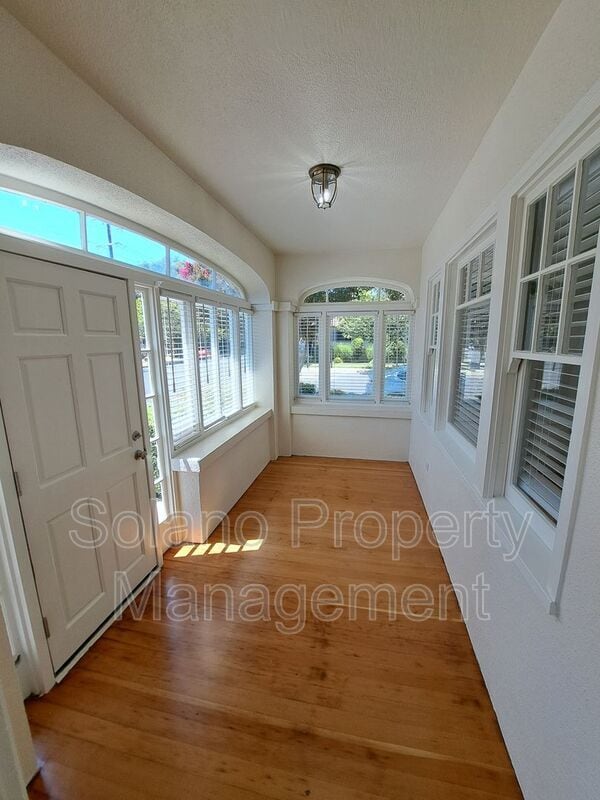 Building Photo - 1938 3rd St