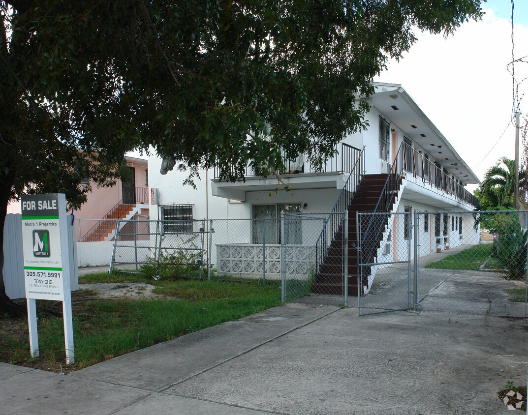 Foto del edificio - 155 NE 80th Ter