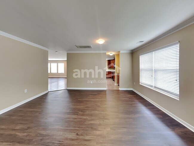 Foto del edificio - 2221 Highland Park Dr