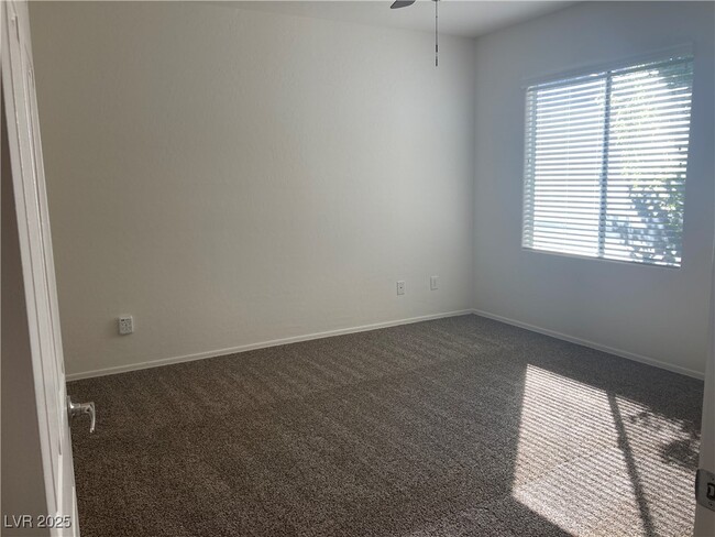 Building Photo - 4485 Frias Fls Ave