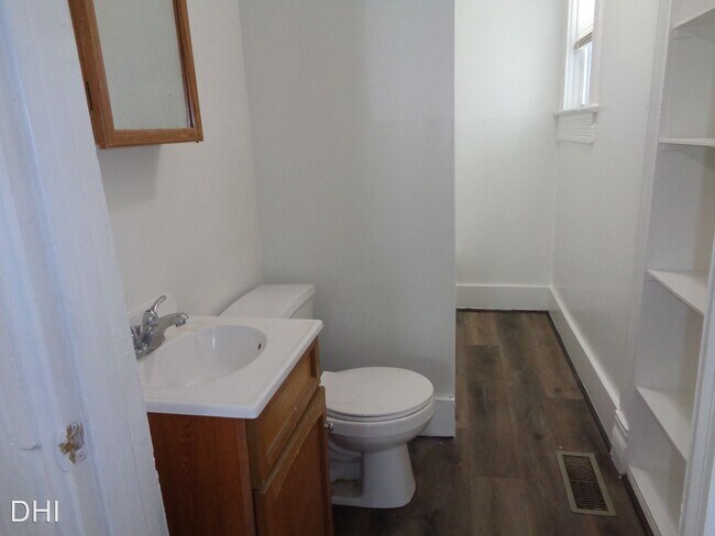 Building Photo - 3 br, 1 bath House - 1435 S. 9