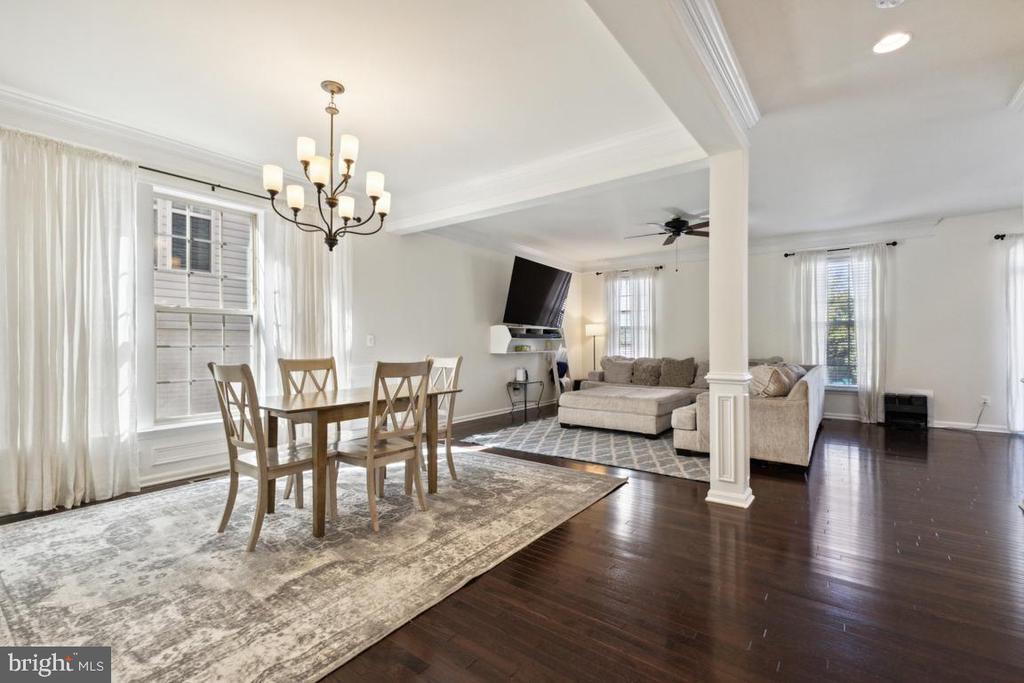 Foto principal - 7156 Lyndam Hill Cir