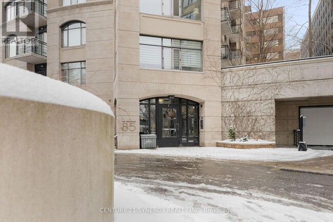Building Photo - 85-1685 Bronson Ave
