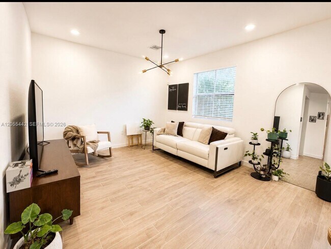 Foto del edificio - 1680 SE 8th Ave