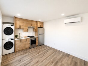 Building Photo - 2141 Balboa Ave