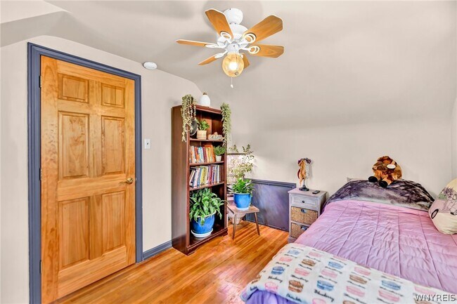 Foto del edificio - 252 Royal Pkwy E