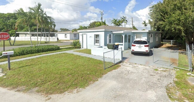 Foto del edificio - 417 SW 7th Ter