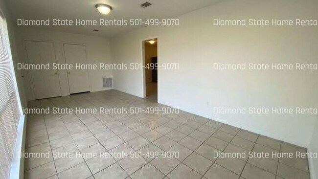 Foto del edificio - 824 Jane Dr