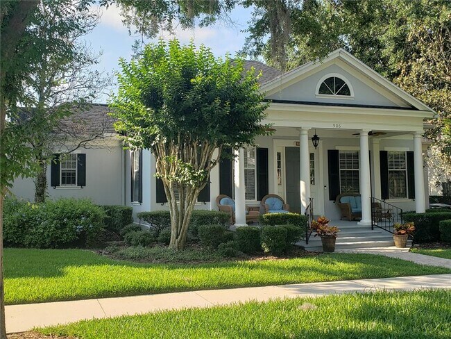 Foto del edificio - 906 Spring Park Loop