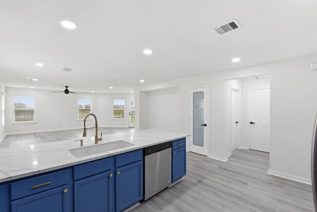 Foto del edificio - 10433 Russell Pines Dr