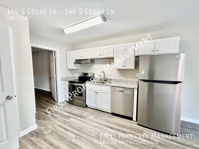 Foto del edificio - Free Month's Rent!:1Bed/1Bath APT in Ft O!...