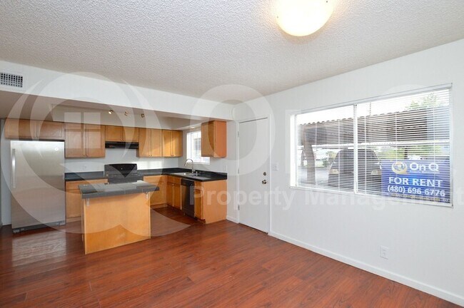 Building Photo - 2402 West Campbell Ave