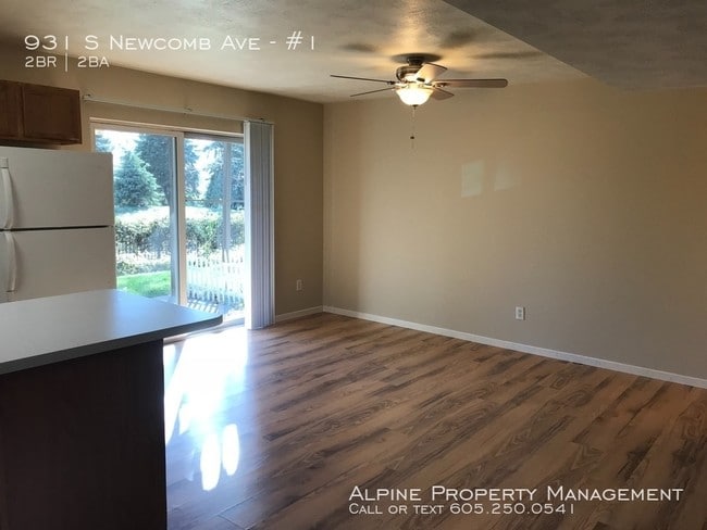 Foto del edificio - 931 S Newcomb Ave