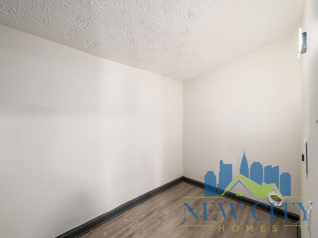 Foto del edificio - Renovated Spacious Two Bedroom in Franklinton