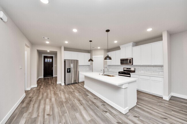 Building Photo - 32307 Fly Fish Wy