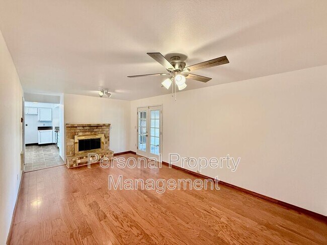 Building Photo - 4102 NE 131st Ave