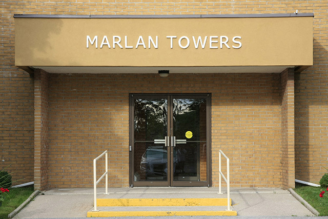 Photo du bâtiment - Marlan Towers