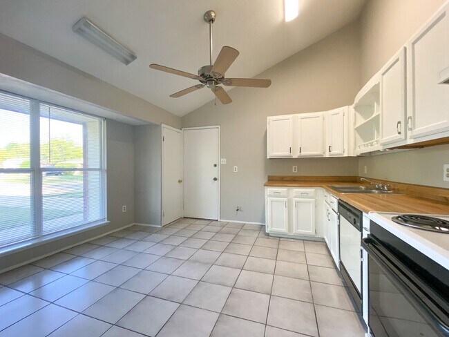 Foto del edificio - 3 Bedr/ 1 bath Beautiful Home in Hockley, TX