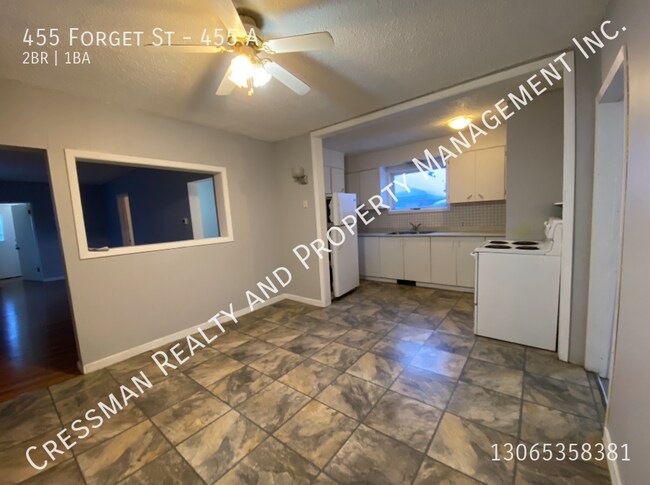 Photo du bâtiment - 2+ bedrooms in Regent Park UTILITIES INCLUDED