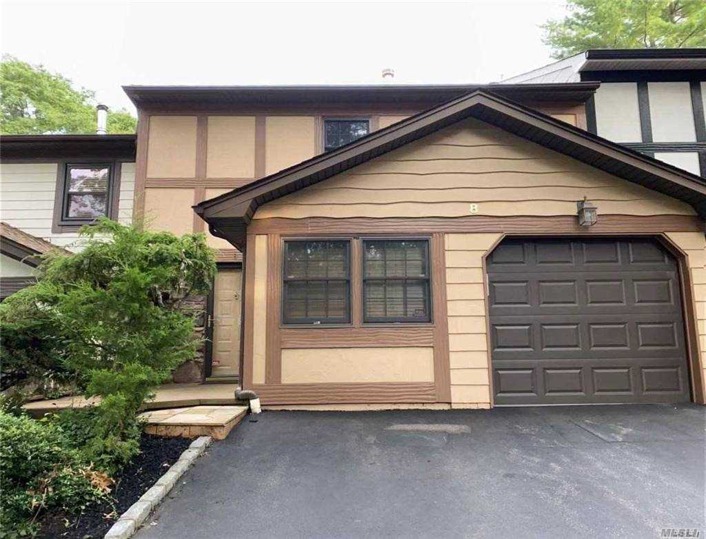 8 Sheffield Hill, Woodbury, NY 11797 Townhome Rentals in Woodbury NY