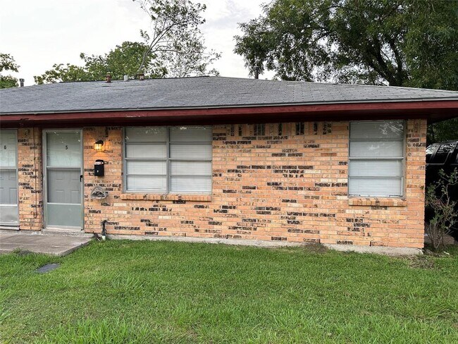 Foto del edificio - 2922 Randolph Rd