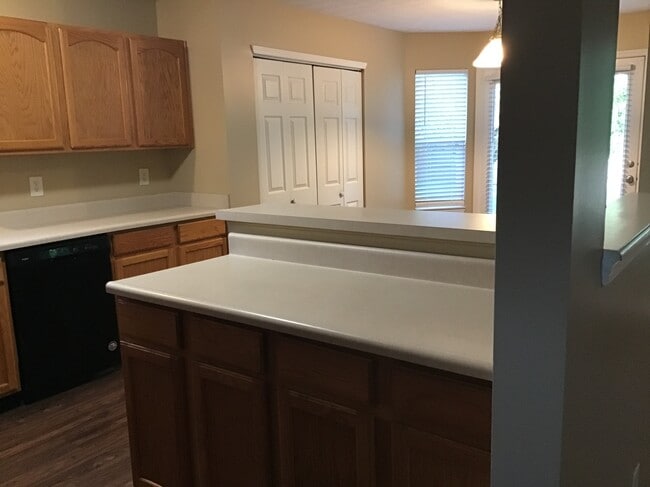 Foto del edificio - 1196 River Ridge Dr