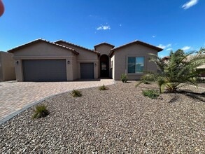Building Photo - 26424 S Lakewood Dr